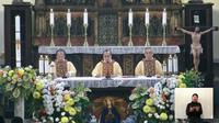 Gereja Katedral Jakarta menggelar Misa Hari Raya Paskah Pontifikal pada Minggu (20/4/2025). (Foto: tangkapan layar Youtube Katedral Jakarta)