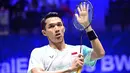 Jonathan Christie dari Indonesia merayakan kemenangan setelah mengalahkan Matthias Kicklitz dari Jerman dalam pertandingan tunggal putra di Kejuaraan Dunia Bulu Tangkis BWF di Adidas Arena, Paris, pada 26 Agustus 2025. (Bertrand GUAY/AFP)