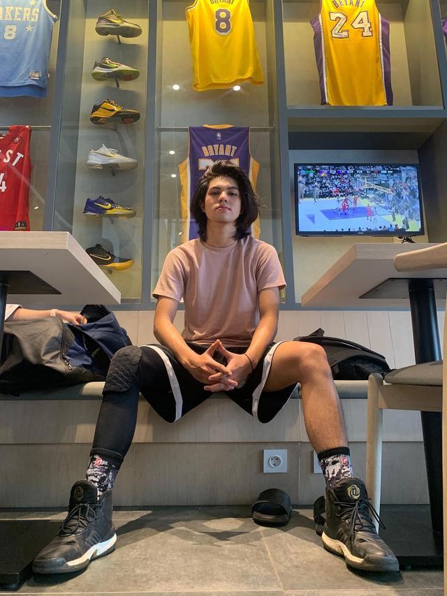 6 Potret Agoye Mahendra, Aktor Disebut Mirip Galang Rambu Anarki Anak Iwan Fals