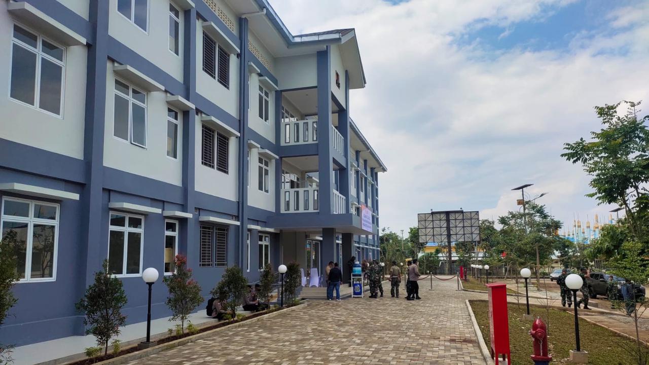 Rumah Susun (Rusun) Wisma Atlet Si Jalak Harupat sebagai tempat isolasi terpusat (isoter) pasien terpapar Covid-19 di Bandung