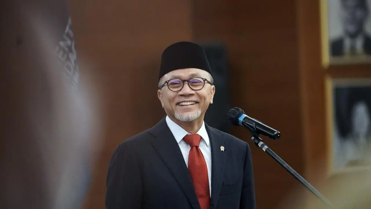 Presiden Joko Widodo (Jokowi) menunjuk Zulkifli Hasan menjadi Menteri Perdagangan.