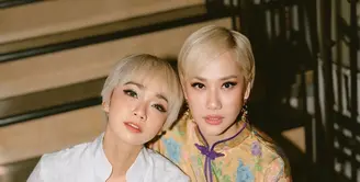 Bunga Citra Lestari dan Intan Ayu tampil kembar saat Lebaran dengan gaya rambut yang sama persis [@tanayudjanuismadi]