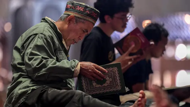 Momentum Umat Muslim Tingkatkan Ketakwaan