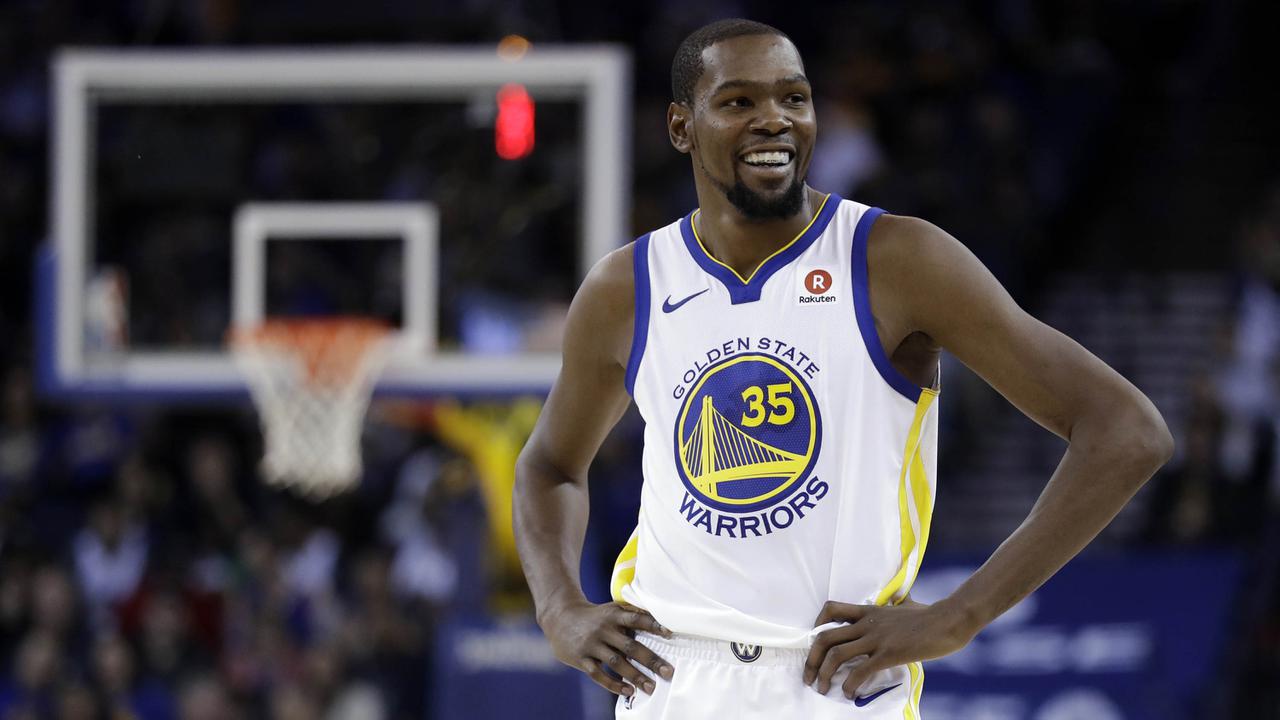 FOTO: Kevin Durant Memukau, Warriors Bungkam Mavericks