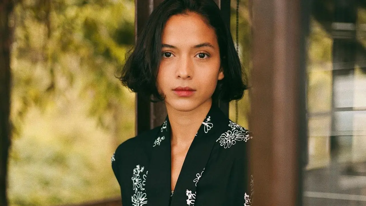 10 Gaya Fashion Putri Marino yang Effortless Namun Memikat