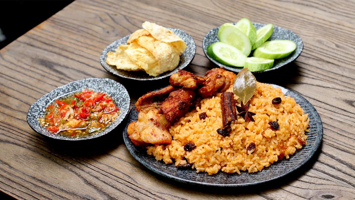 10 Menu Anak Kos yang Bisa Dibikin Cuma Pakai Rice Cooker, Praktis &amp; Anti Ribet