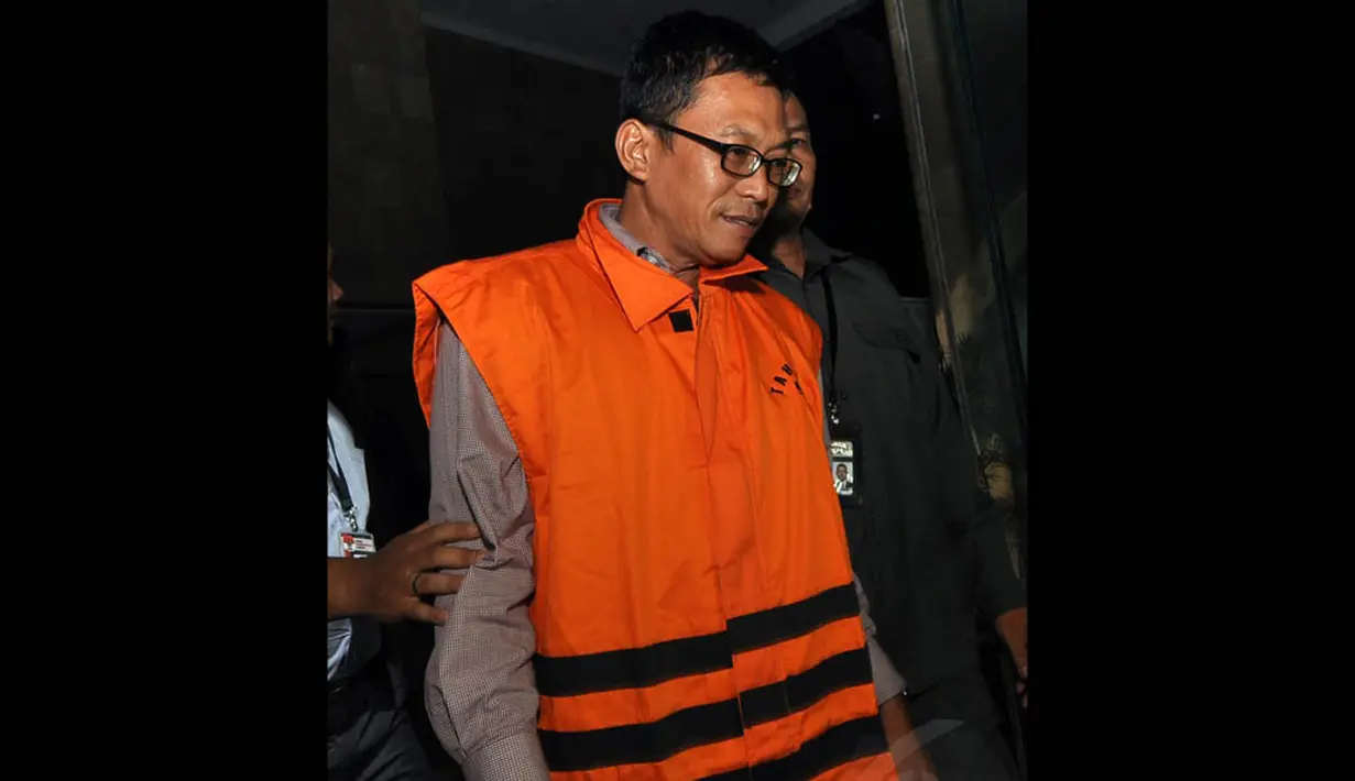 Tersangka Rauf ditahan di Rutan POMDAM Jaya Guntur Jakarta Selatan, Selasa (2/12/2014). (Liputan6.com/Miftahul Hayat)