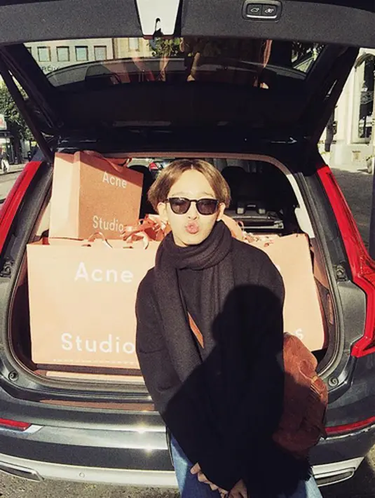 Selain itu, melalui suratnya Nam mengatakan keputusannya ini sudah didiskusikan dengan panjang. Berjanji akan tetap berkiprah di dunia musik, Nam juga mengucapkan terima kasih kepada semua orang yang mendukungnya. (Instagram/souththth)