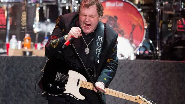 Meat Loaf Ambruk di Tengah Konser