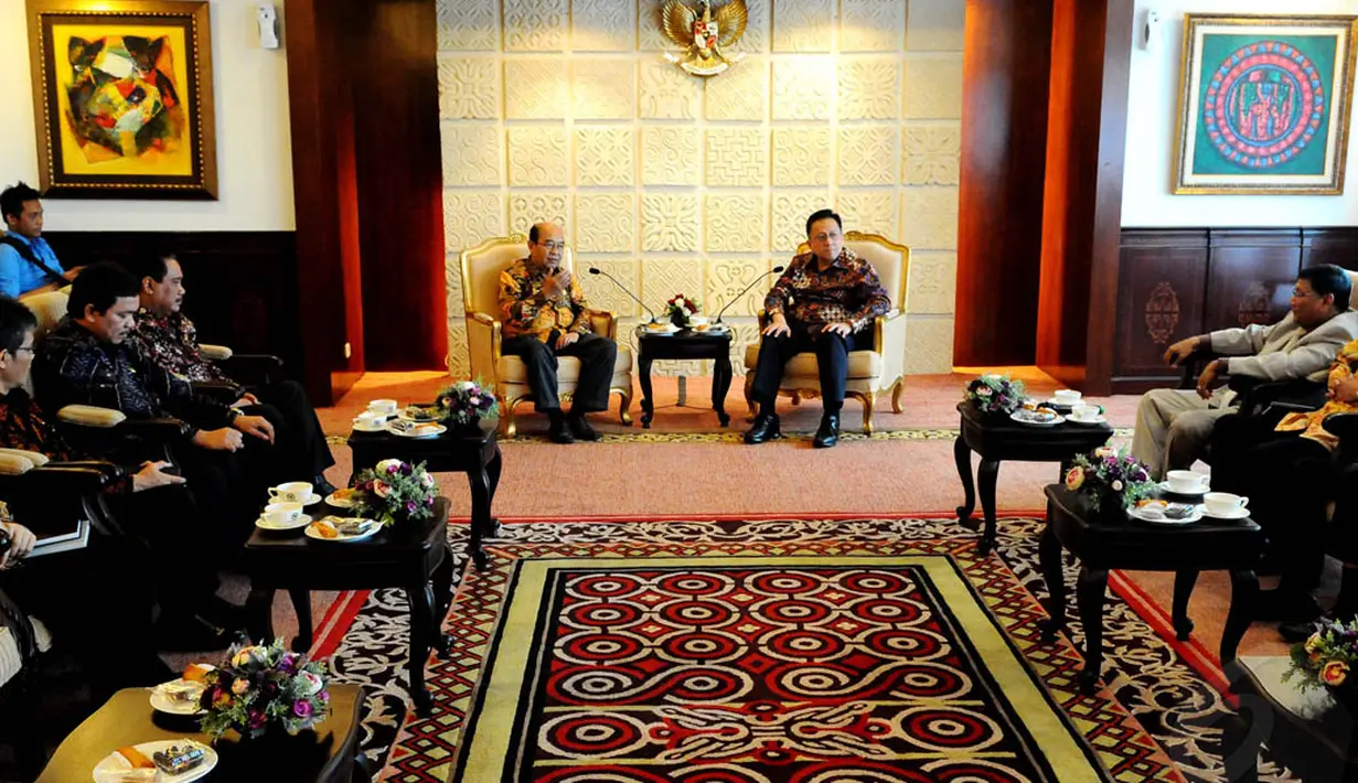 Pertemuan Ketua DPD dan Ketua BPK untuk menjelaskan tentang program BPK, salah satunya audit kinerja kementerian, Jakarta, Jumat (14/11/2014). (Liputan6.com/Andrian M Tunay) 