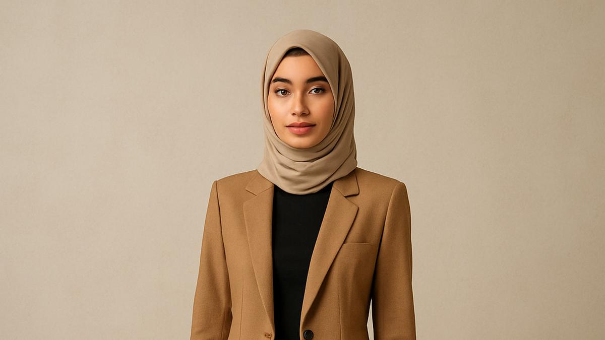 10 Tips Memilih Ukuran Blazer Wanita di 2025, Perhatikan agar Tidak Terlihat Tenggelam atau Terlalu Ketat