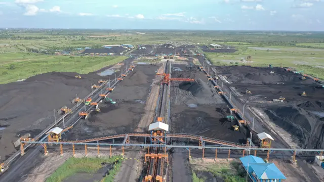 PT RMK Energy Tbk berhasil memuat 887,5 ribu MT batubara ke tongkang pada bulan Juli 2023, atau melonjak 48,1% dibanding bulan sebelumnya. Ini angka tertinggi dalam sejarah RMKE. (Dok RMK Energy)