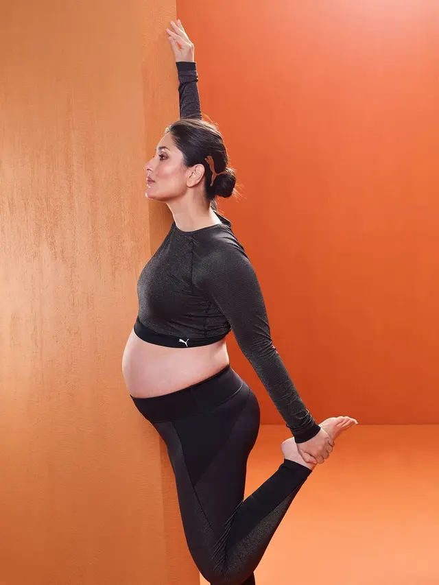 6 Gaya Pemotretan Kareena Kapoor saat Yoga dengan Baby Bump, Curi Perhatian