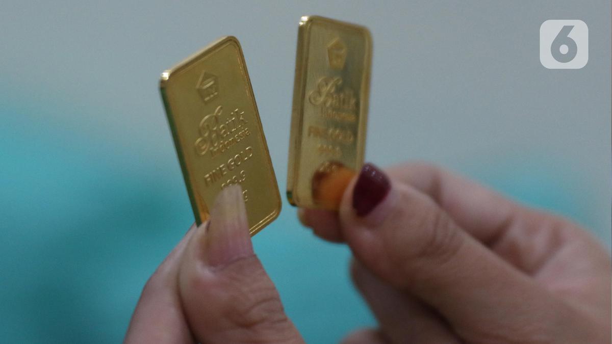 Harga Emas Anjlok Hari Ini, Sentuh Level Segini