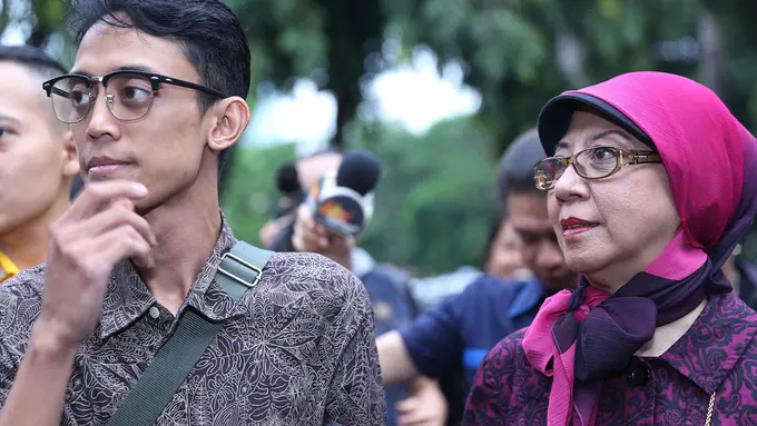 [Bintang] Ario Kiswinar dan Ariyani Soenarto