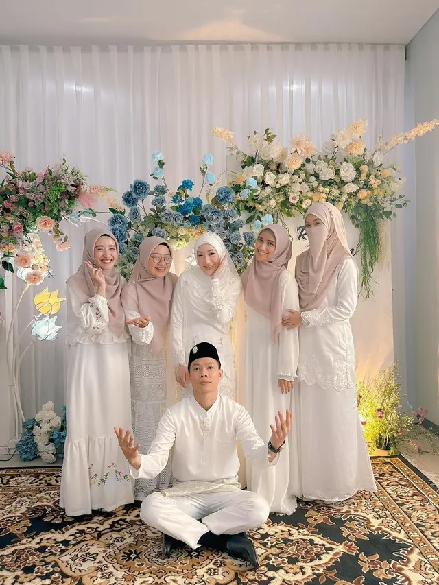 7 Potret Nadya Mustika di Akad Nikah Larissa Chou dan Ikram Rosadi, Jadi Bridesmaid