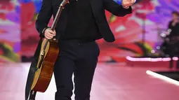 Beberapa lagu hits milik Shawn Mendes memiliki suara gitar yang enak untuk didengar. (Liputan6.com/AFP)
