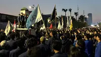 Demo Depan DPR, Massa Masih Bertahan