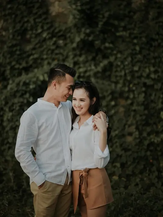 Namun, keputusan Eza dan Echa yang menikah harus dilakukan tanpa restu dari sang ibunda, Ruch Gaya. Sang bunda menegaskan penolakannya terhadap pernikahan tersebut. (Liputan6.com/IG/ma_coritha)