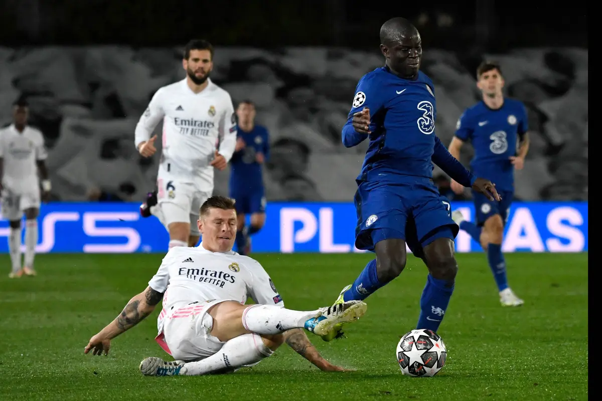 FOTO: Awas Pep, N'golo Kante Ada Dimana-mana