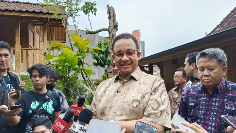 Anies Baswedan Usai Bertemu Tim Kecil di Pendopo