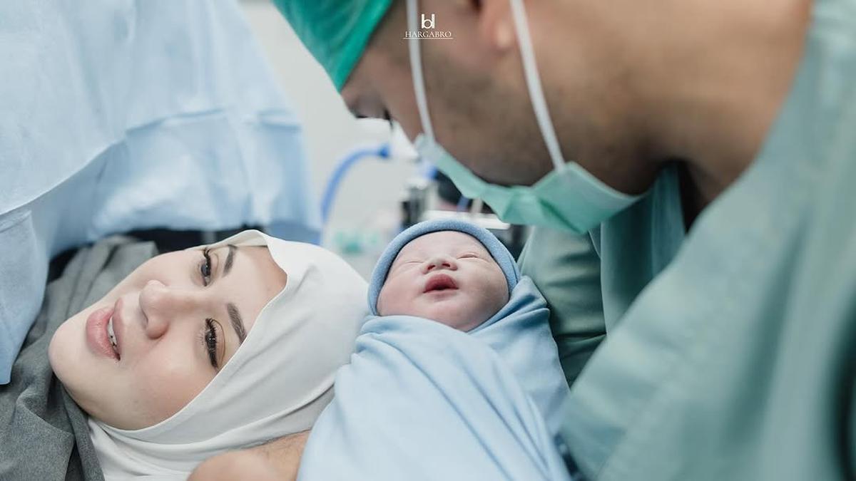 Potret Cantik Natural Kesha Ratuliu Melahirkan Anak Ketiga, Bulu Mata Extension Bikin Tampil Stunning