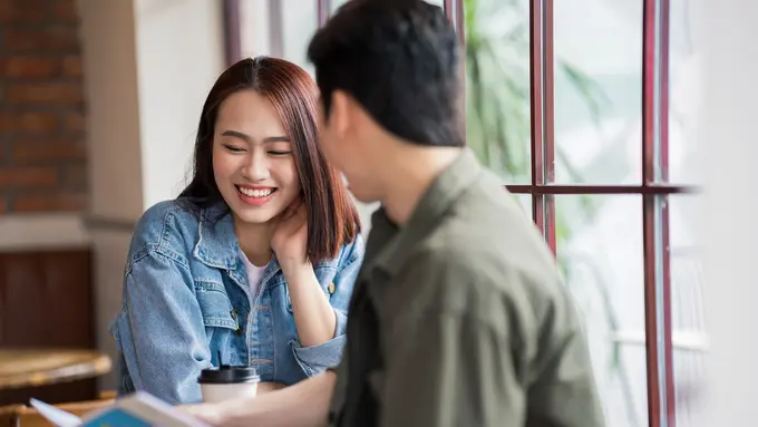 perempuan dan pasangan maret 8