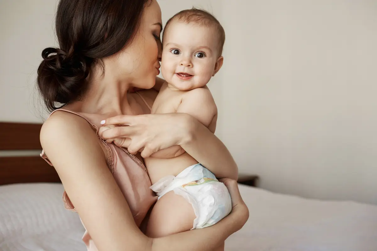 6 Buah yang Baik Dikonsumsi untuk Ibu Menyusui Setelah Melahirkan