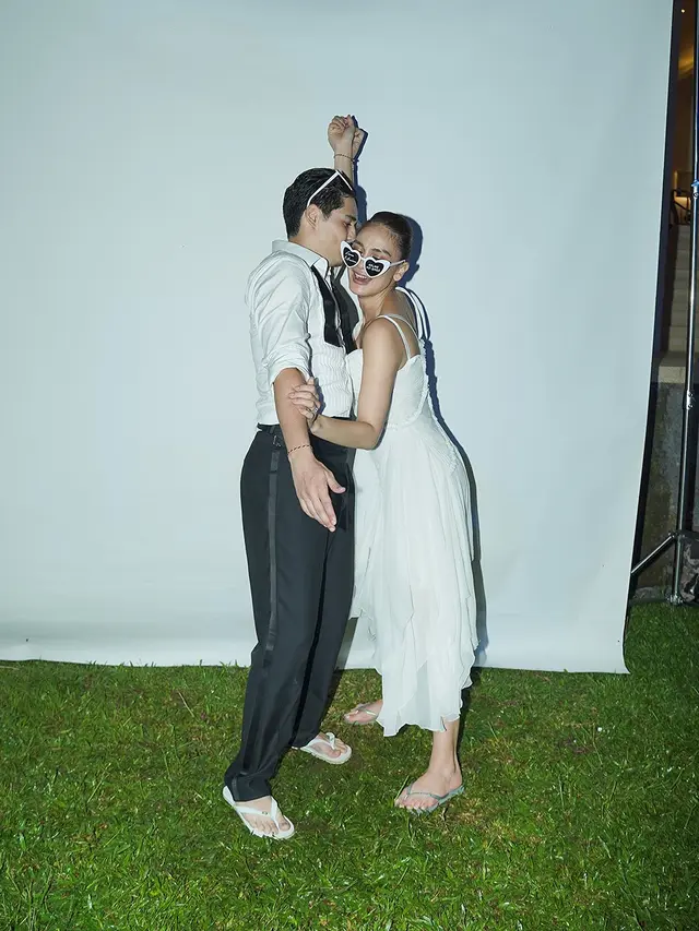Inspirasi Outfit dengan Sandal ala Luna Maya (Foto: ChatGPT)