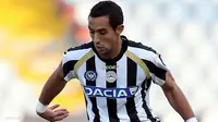 Bek Udinese Merapat ke Roma