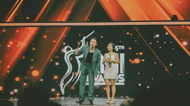 Sempat Bersitegang, Ini 6 Potret Rizky Febian dan Ziva Magnolya di AMI Awards 2022