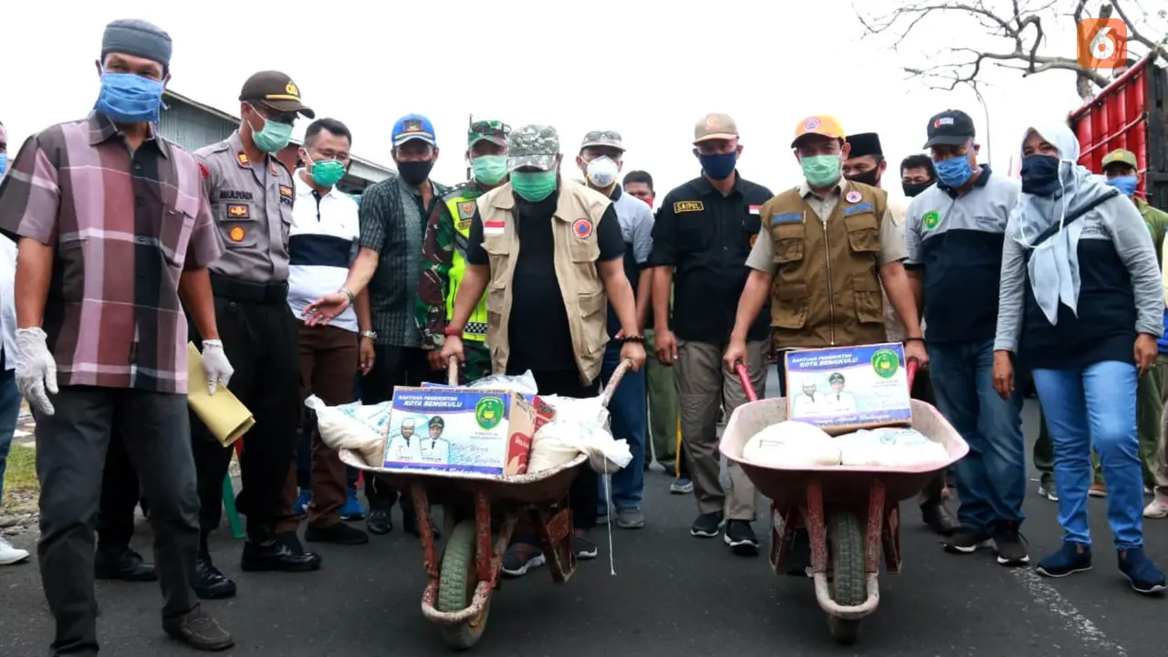 Wali Kota Bengkulu Pastikan Sembako Diantar Langsung Ke Rumah Warga