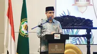 Menaker Yassierli dalam Rapat Kerja Nasional (Rakernas) dan Halalbihalal Dewan Masjid Indonesia (DMI) bertema 'Sinergi Umat dan Masjid Mewujudkan Kemakmuran Bangsa' di Jakarta, Sabtu (17/5/2025).