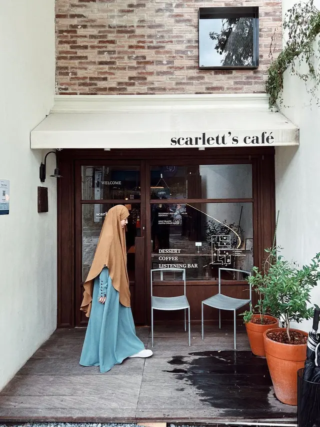 6 Potret Transformasi Gaya Hijab Natasha Rizky, dari Jilbab Simpel hingga Syari
