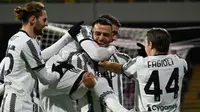 Pemain Juventus merayakan kemenangan atas Salernitana 3-0 pada pekan ke-21 Liga Italia 2022/2023 di Stadio Arechi, Salerno, Rabu (8/2/2023) dini hari WIB. (AFP/Andreas Solaro)