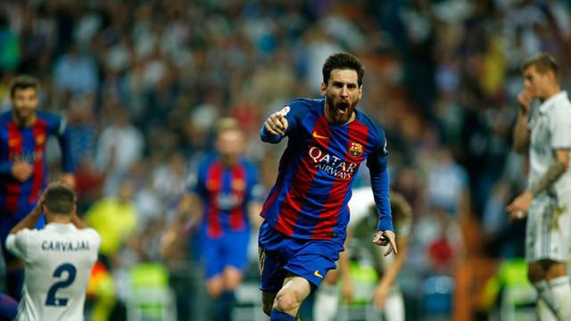 Berita video Lionel Messi membawa Barcelona membungkam Real Madrid di Santiago Bernabeu, Minggu (23/4/2017). Messi mencetak 2 gol dalam pertandingan. Tak hanya gol, pergerakan Messi menyulitkan pemain-pemain Real Madrid.