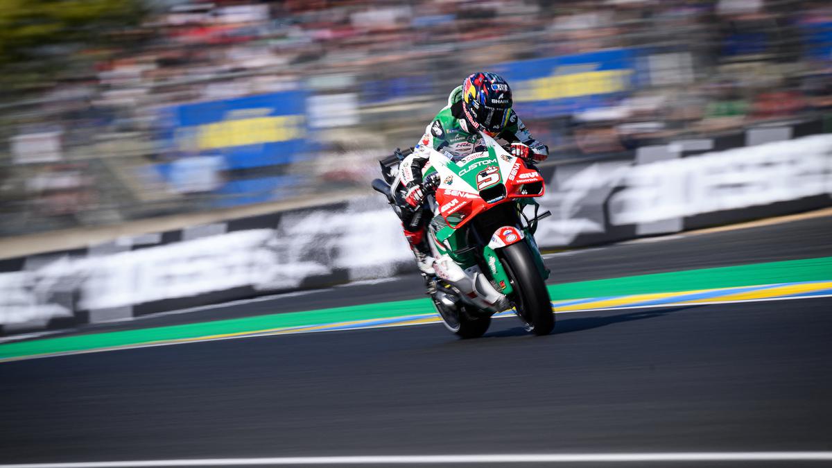 Hasil MotoGP Prancis 2025: Hujan Kacaukan Balapan, Johann Zarco Juara Unggul 19 Detik dari Marc Marquez