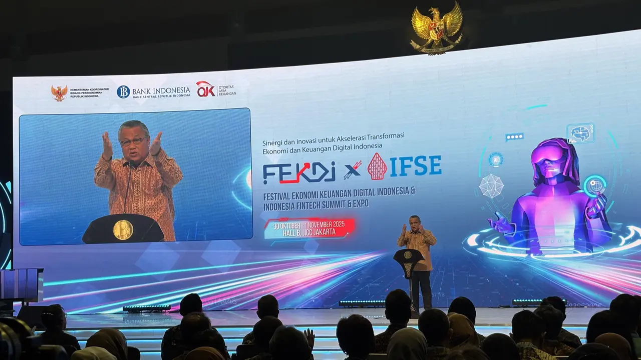 Gubernur BI Perry Warjiyo dalam acara FEKDI dan IFSE 2025, di JCC, Jakarta, Kamis (30/10/2025). (Foto: Liputan6.com/Tira Santia)