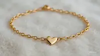 6 Gelang Emas Rantai Tipis untuk Muslimah dan Update Harga Terbaru, Cantik Dipakai Sehari-hari