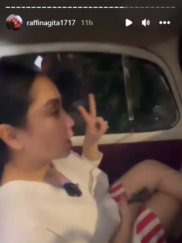 6 Potret Raffi Ahmad dan Nagita Slavina Dinner Sederhana di Angkringan