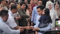 Wakil Presiden terpilih periode 2024-2029, Gibran Rakabuming Raka Berkunjung ke kediaman Prabowo di Kertanegara, Jakarta Selatan. (Merdeka.com/Bachtiarudin Alam)
