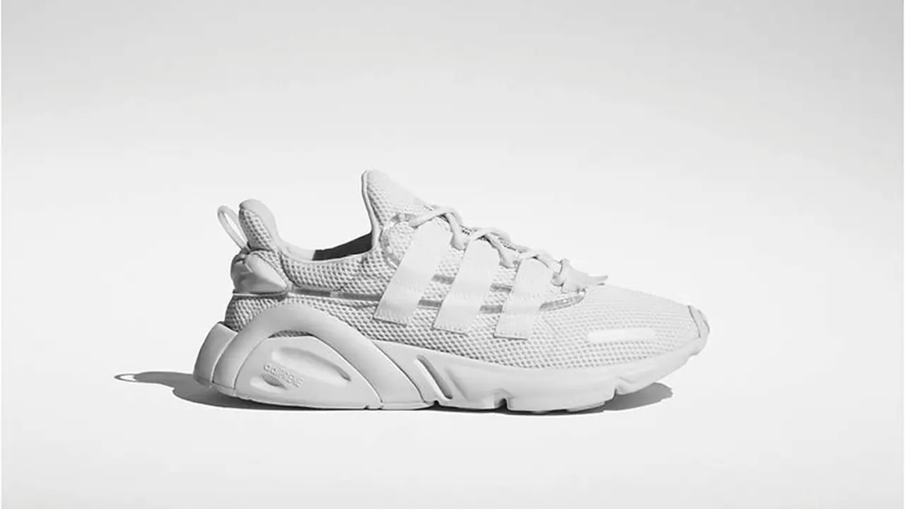Sepatu adidas OZWEEGO dan LXCON