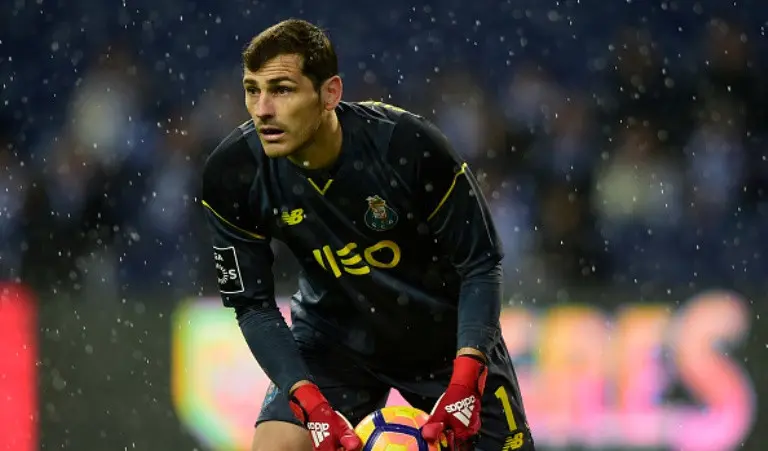 Penjaga gawang FC Porto asal Spanyol, Iker Casillas (AFP/Miguel Riopa)