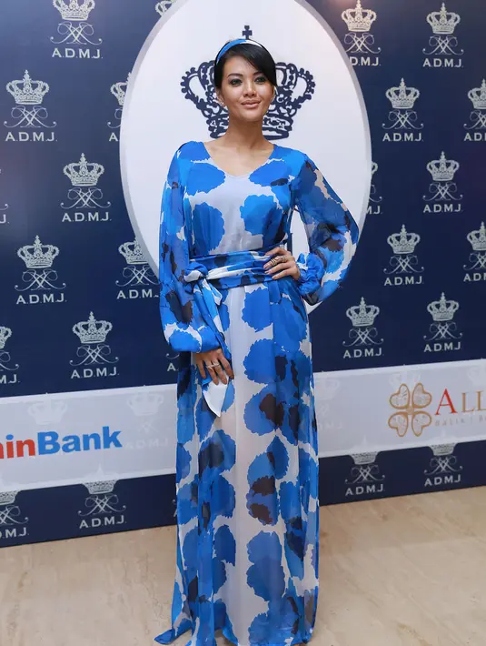 Meski dirasa berat, ia tetap menjalaninya meski sambil menjalankan ibadah puasa. Sejak mendapat tugas baru tersebut, ia mengaku di Indonesia hanya 5 persen nya selebihnya bolak-balik. (Galih W. Satria/Bintang.com)