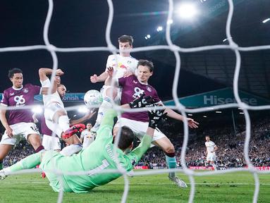 Leeds United sukses meraup poin penuh setelah meraih kemenangan meyakinkan 3-1 atas Burnley di Elland Road, Sabtu (2/5/2026) pagi WIB. (Martin Rickett/PA via AP)