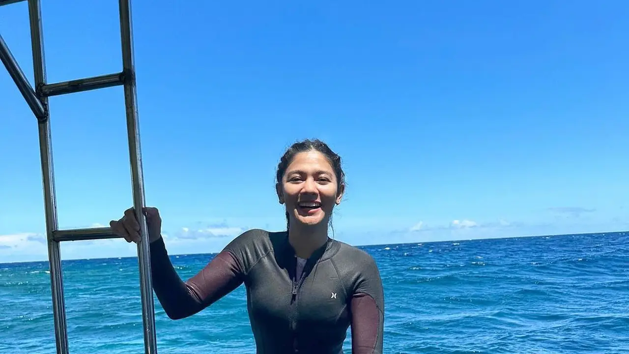 [Fimela] Naysila Mirdad diving