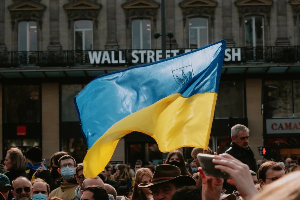 Gagal Evakuasi, Warga Mariupol Terpaksa Kabur dari Ukraina dengan Berjalan Kaki