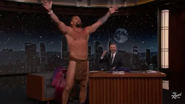 Jason Momoa Nyaman Pakai Thong, Pamer Bokong Tanpa Celana di Depan Penonton