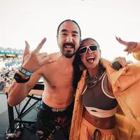 Agnez Mo manggung di Sound Money Fest Miami (Foto: Instagram/@steveaoki)