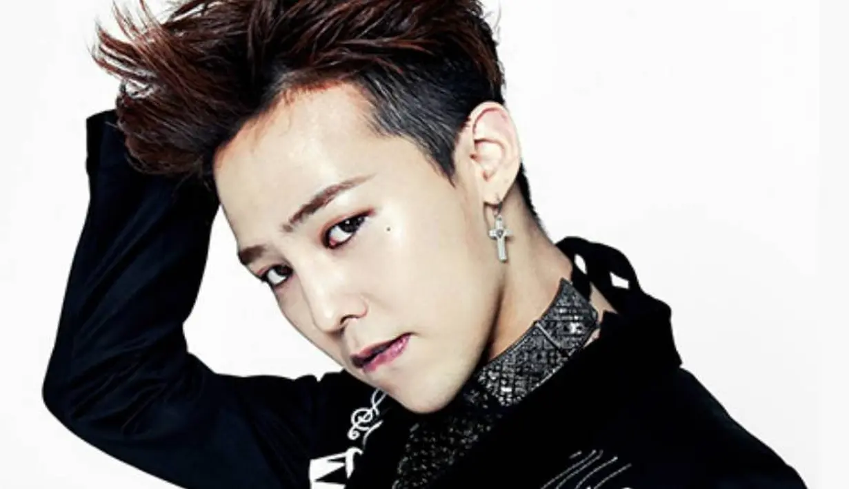 G-Dragon merupakan artis K-pop yang multitalenta. Pada tahun 2018, ia akan berumur 30 tahun. (Foto: allkpop.com)